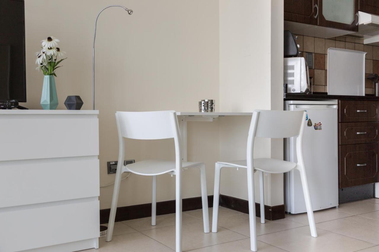 Higuests - Cozy Studio With Panoramic Views On The Lake Διαμέρισμα Ντουμπάι Εξωτερικό φωτογραφία